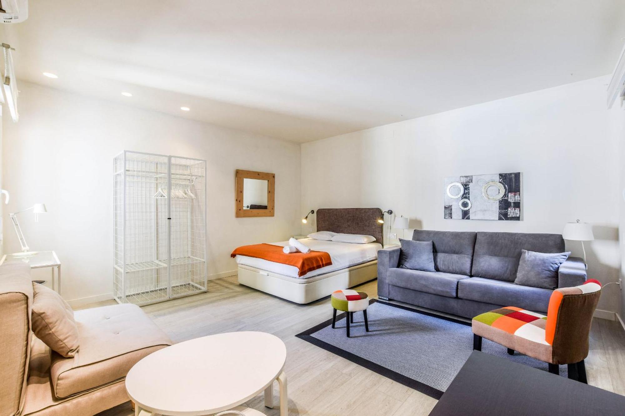 Loft Reformado En Goya Alquiler Temporal Apartment Madrid Exterior photo
